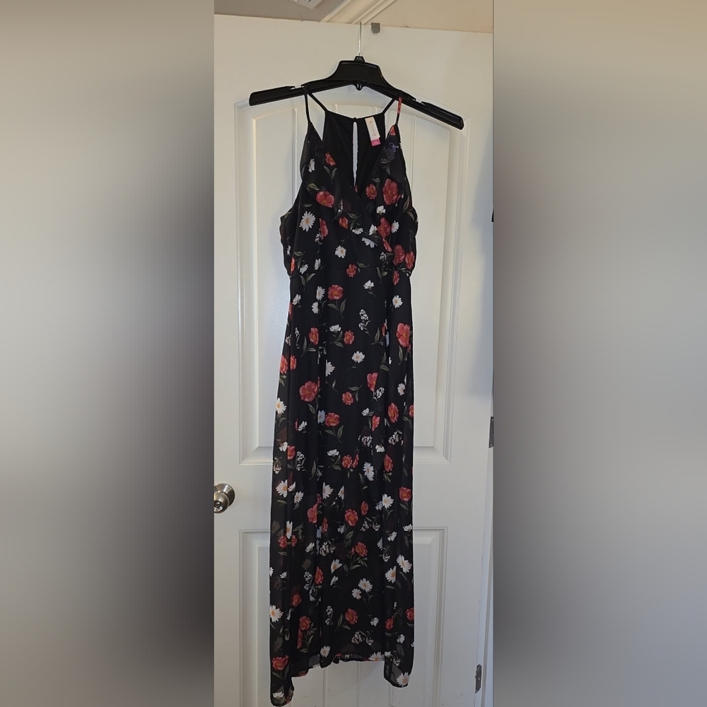 Floral Black Maxi Dress - Size Large - Great Condition